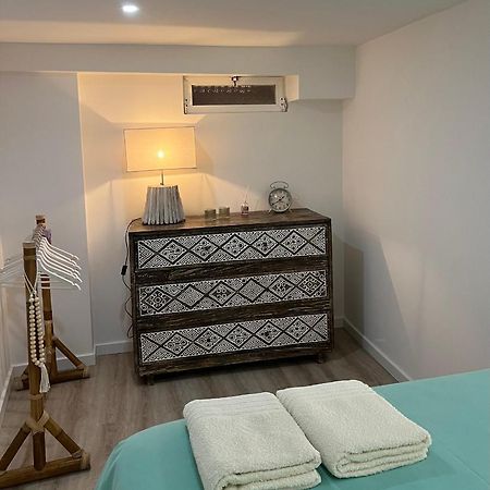 Appartamento Casinha dos Remédios Lisbona Esterno foto